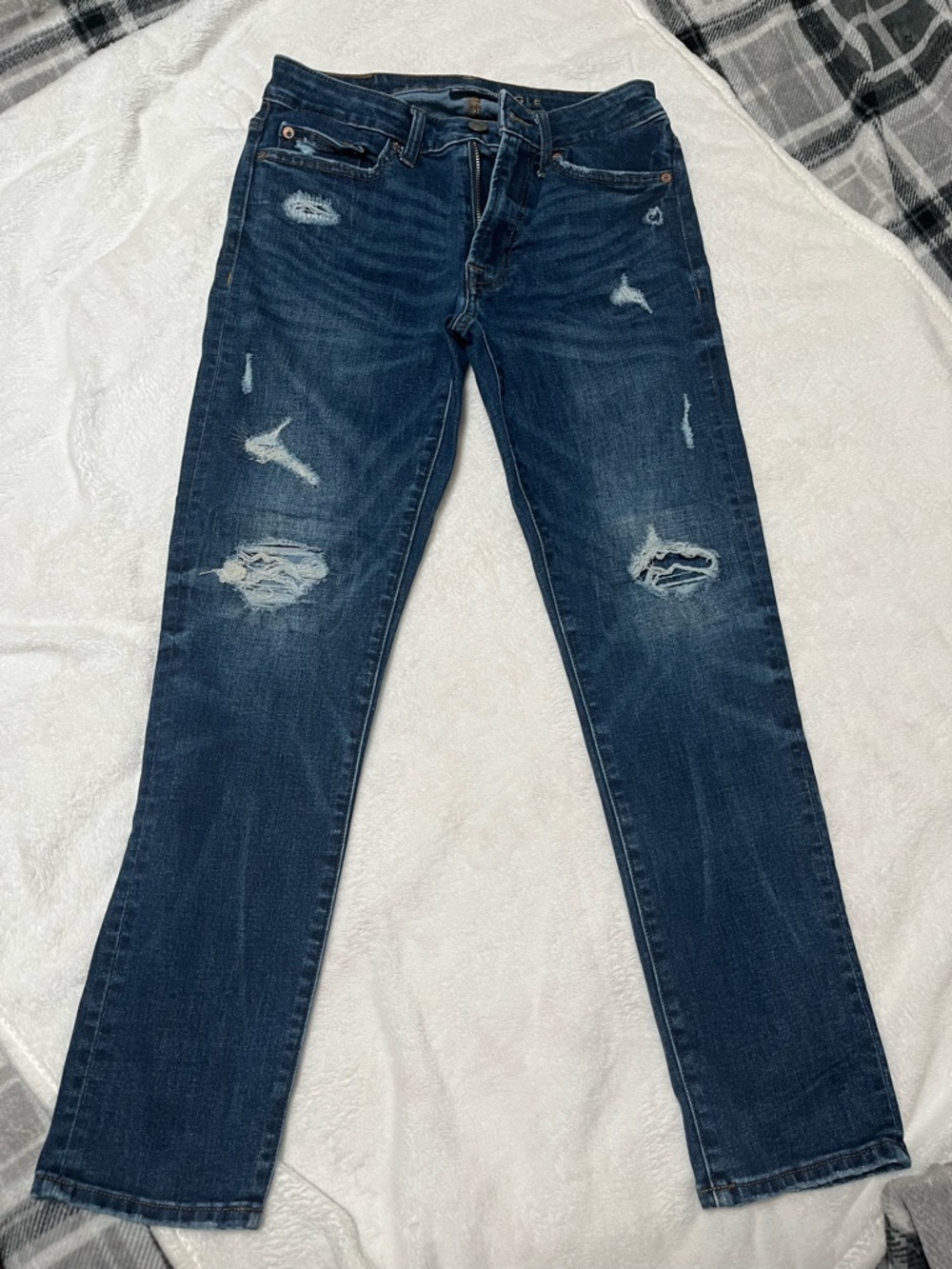 AE Dark Wash Distressed Straight Jeans